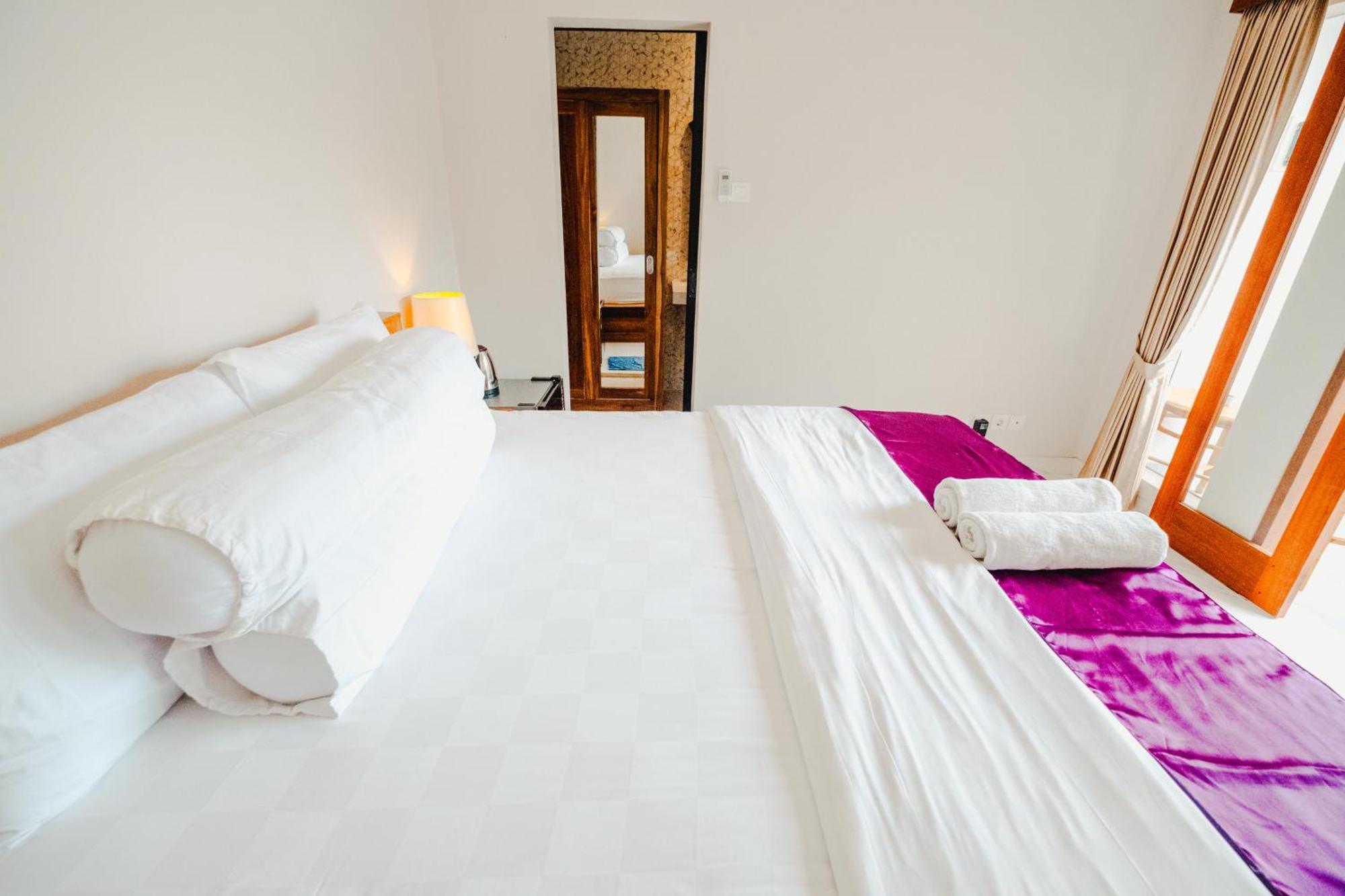 Turtle Shelter Guest house *