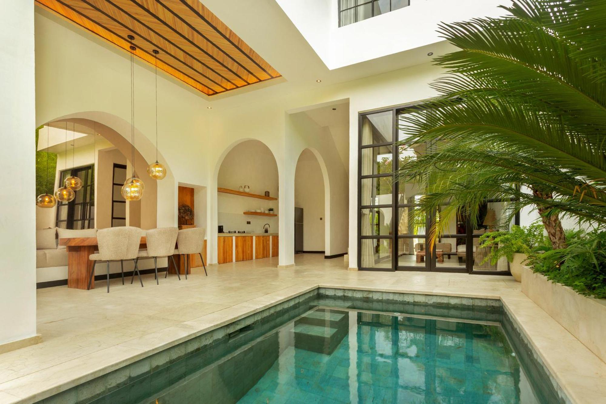 Balidroomvilla Mangrove - Full Serviced - Beachside