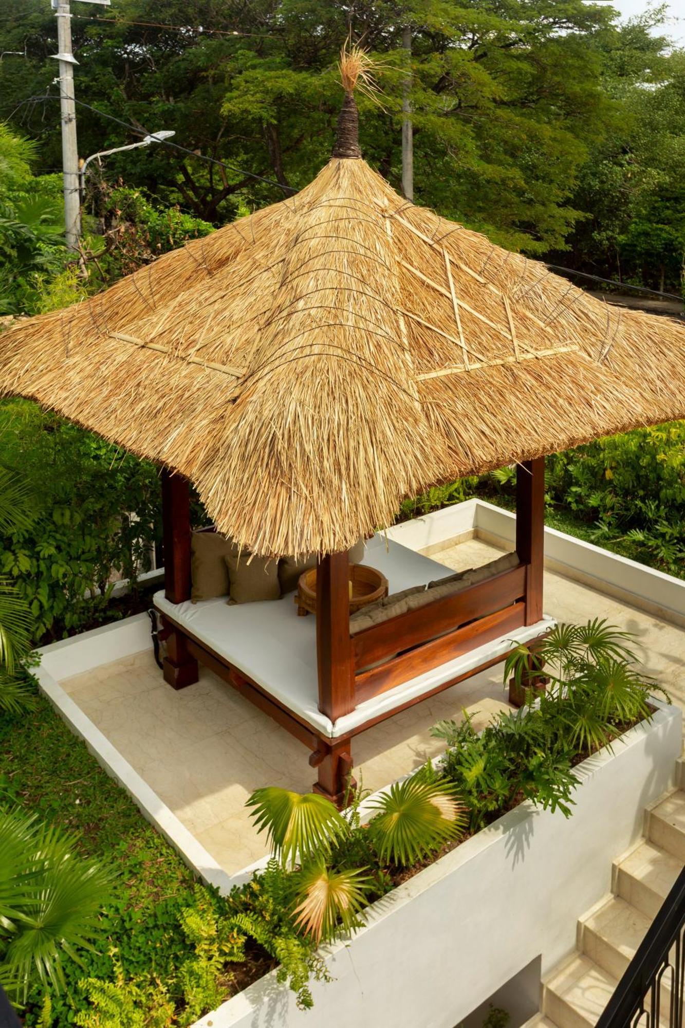 Balidroomvilla Mangrove - Full Serviced - Beachside Villa *