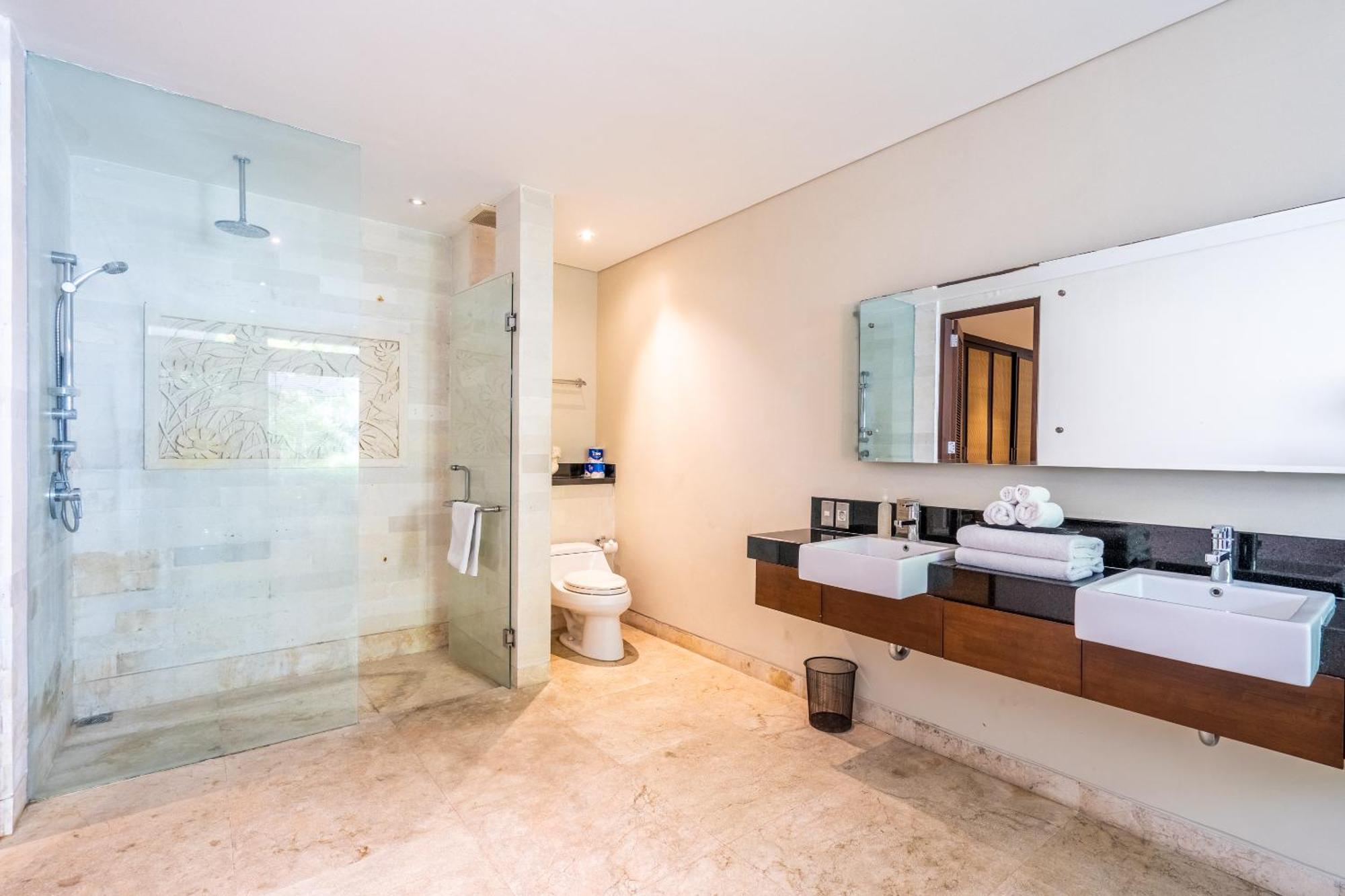 Kejora Beachfront Villa *