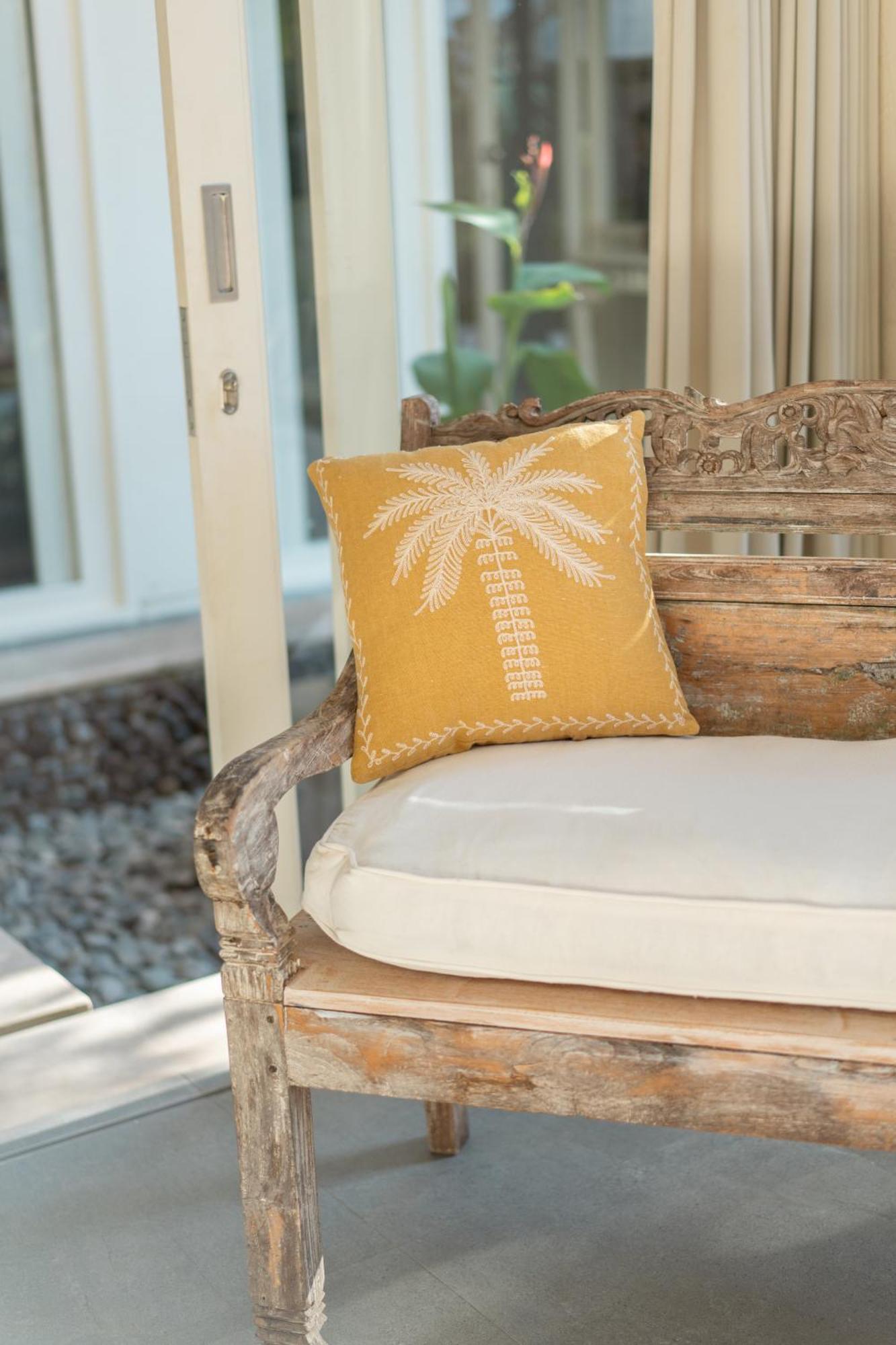 Villa Luxury 3 Bed With Pool In Great Location With Beachfront Spa Access