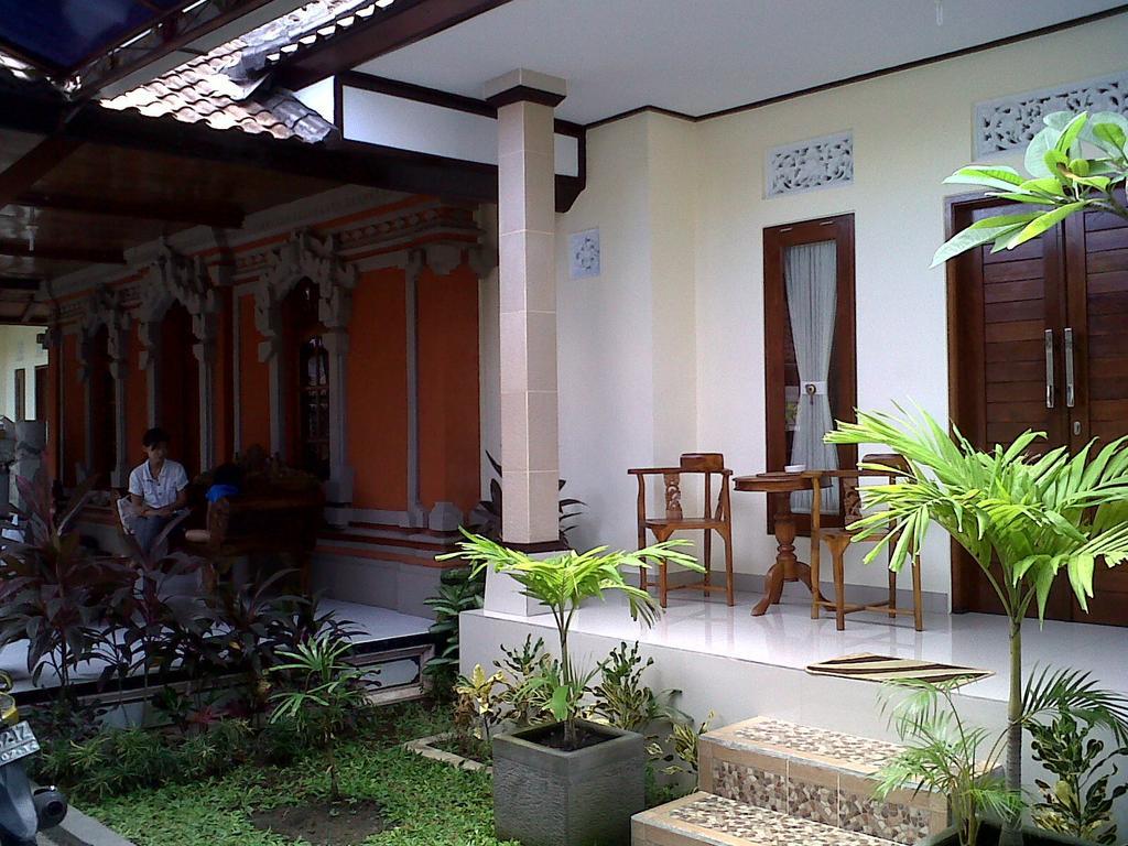 Homestay Kirana *