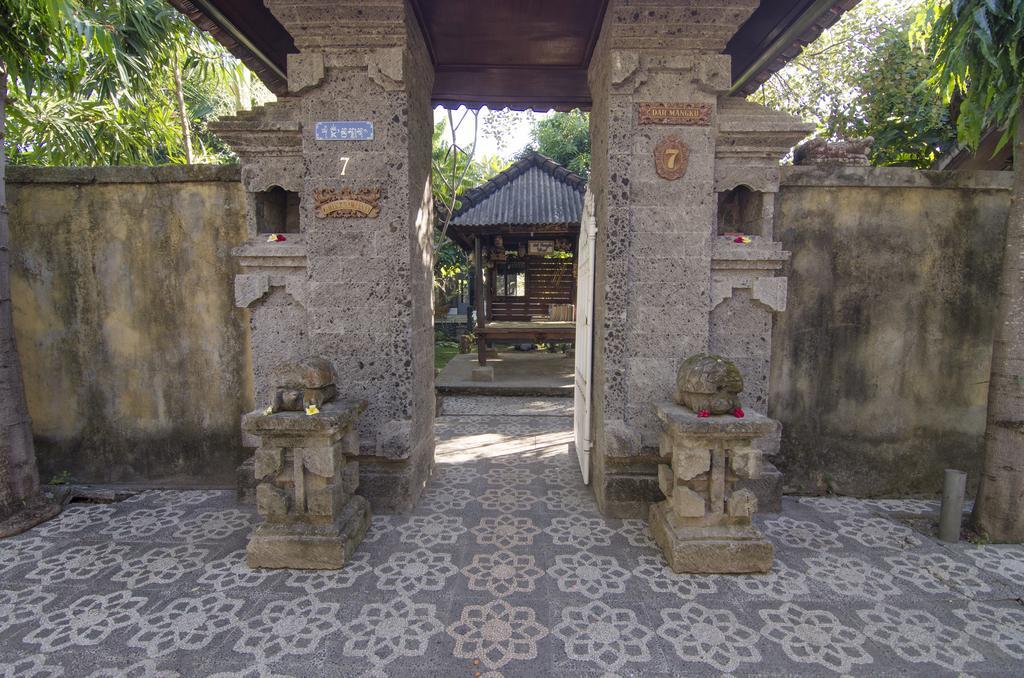 Homestay Tjana Homestay *
