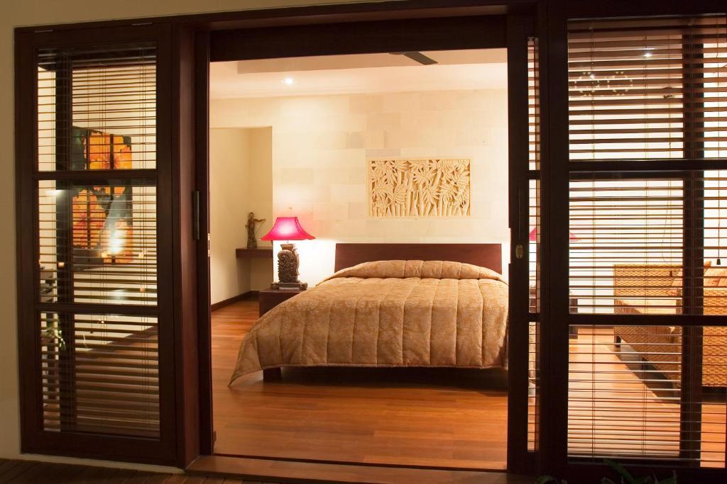 Ellora Villa *