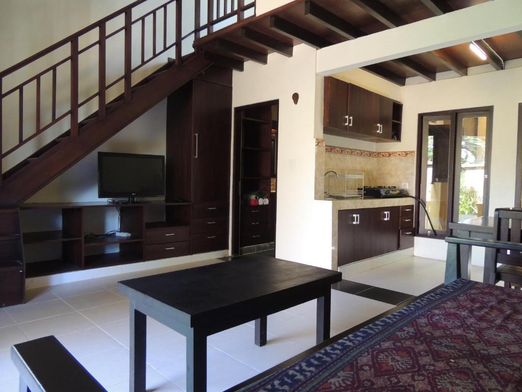 Praschita Bali 2*