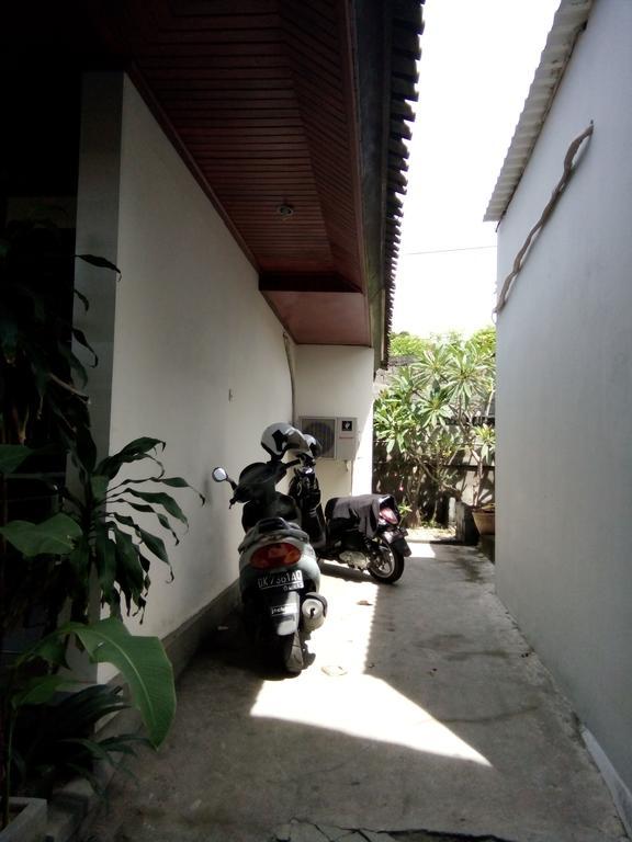 Wisna House Homestay *