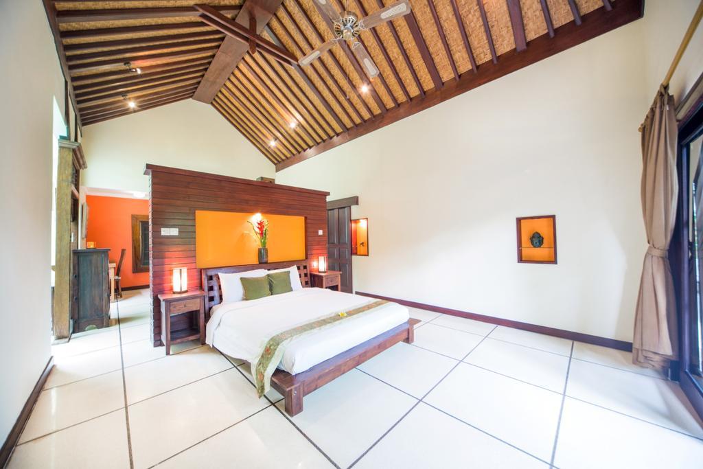 Villa Frangipani