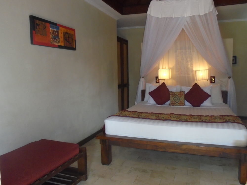 Hotel Puri Ayu 4*