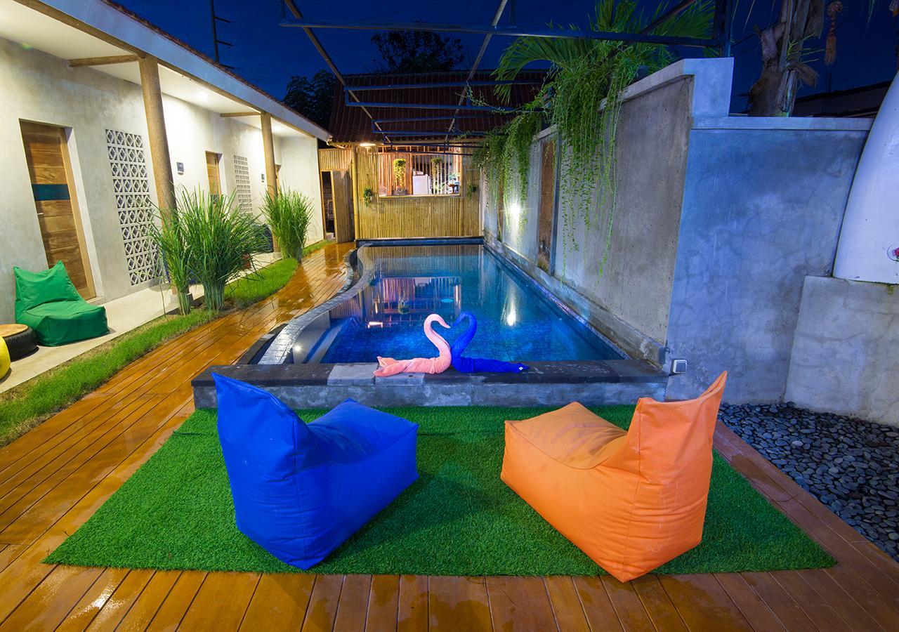 Surfer Garden