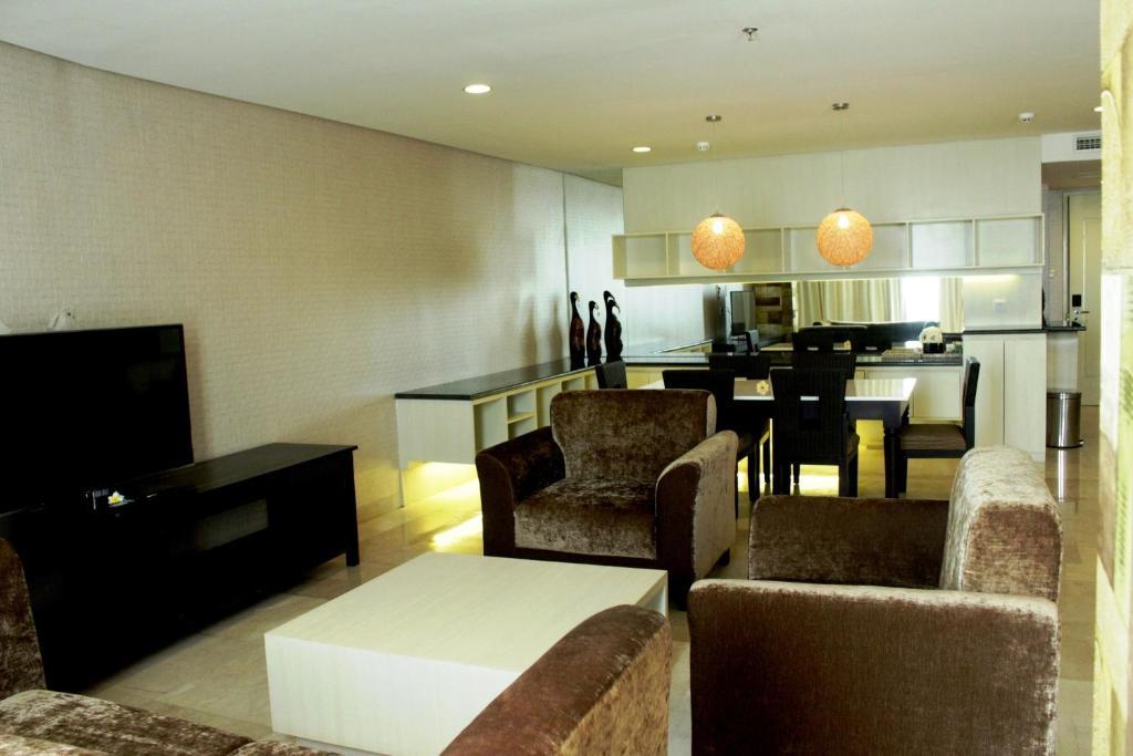 Harrads And Convention Hotel 4*