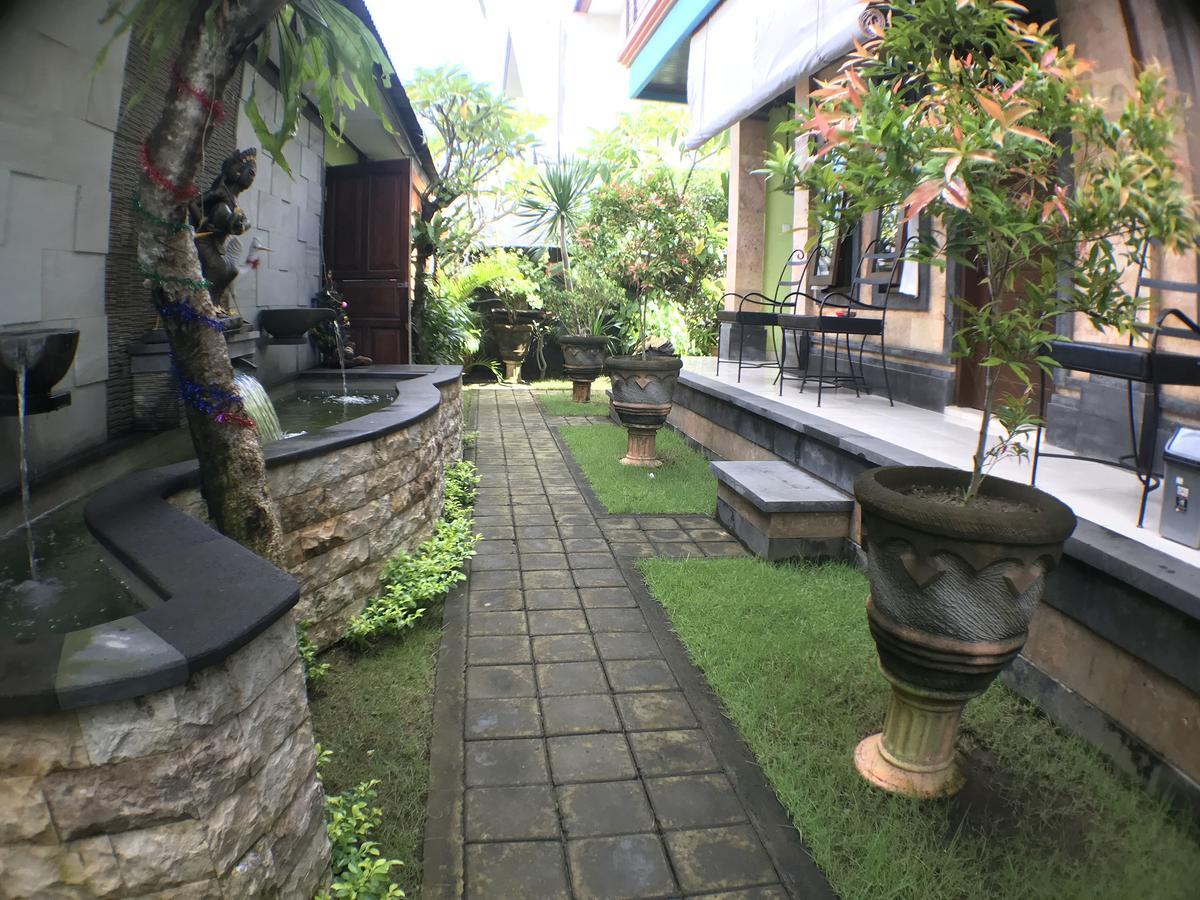 Tegal * Sanur (Bali)