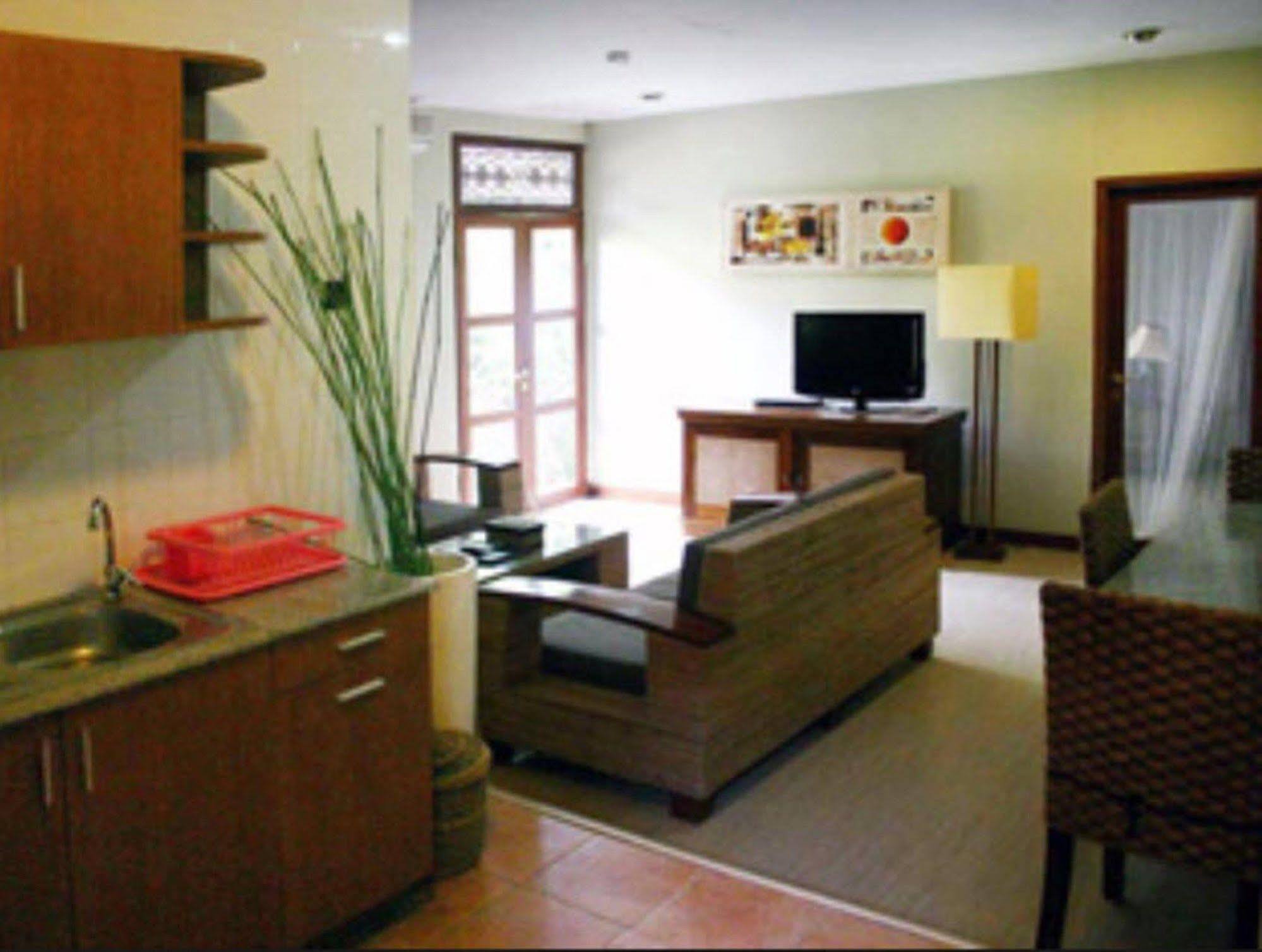 Hotel Puri Ayu 4*