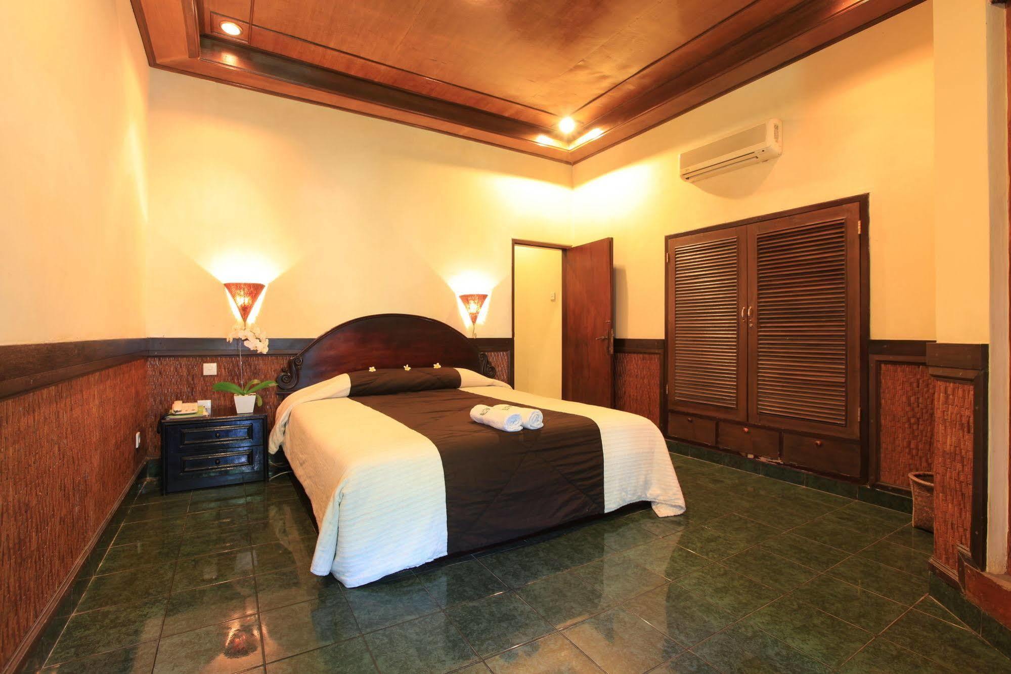 Sukun Bali Resort 3*