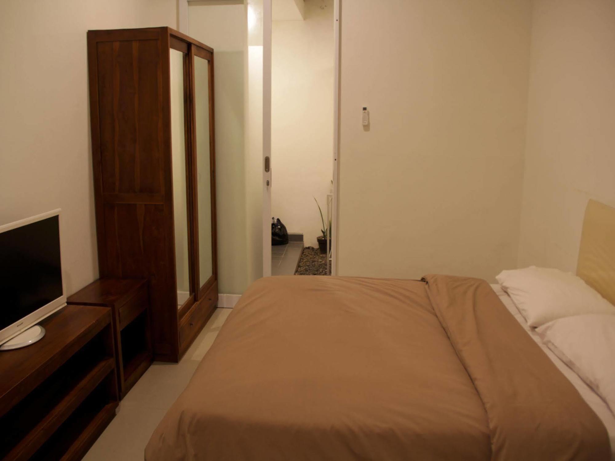 Guest house Dean's Place Bali 3*