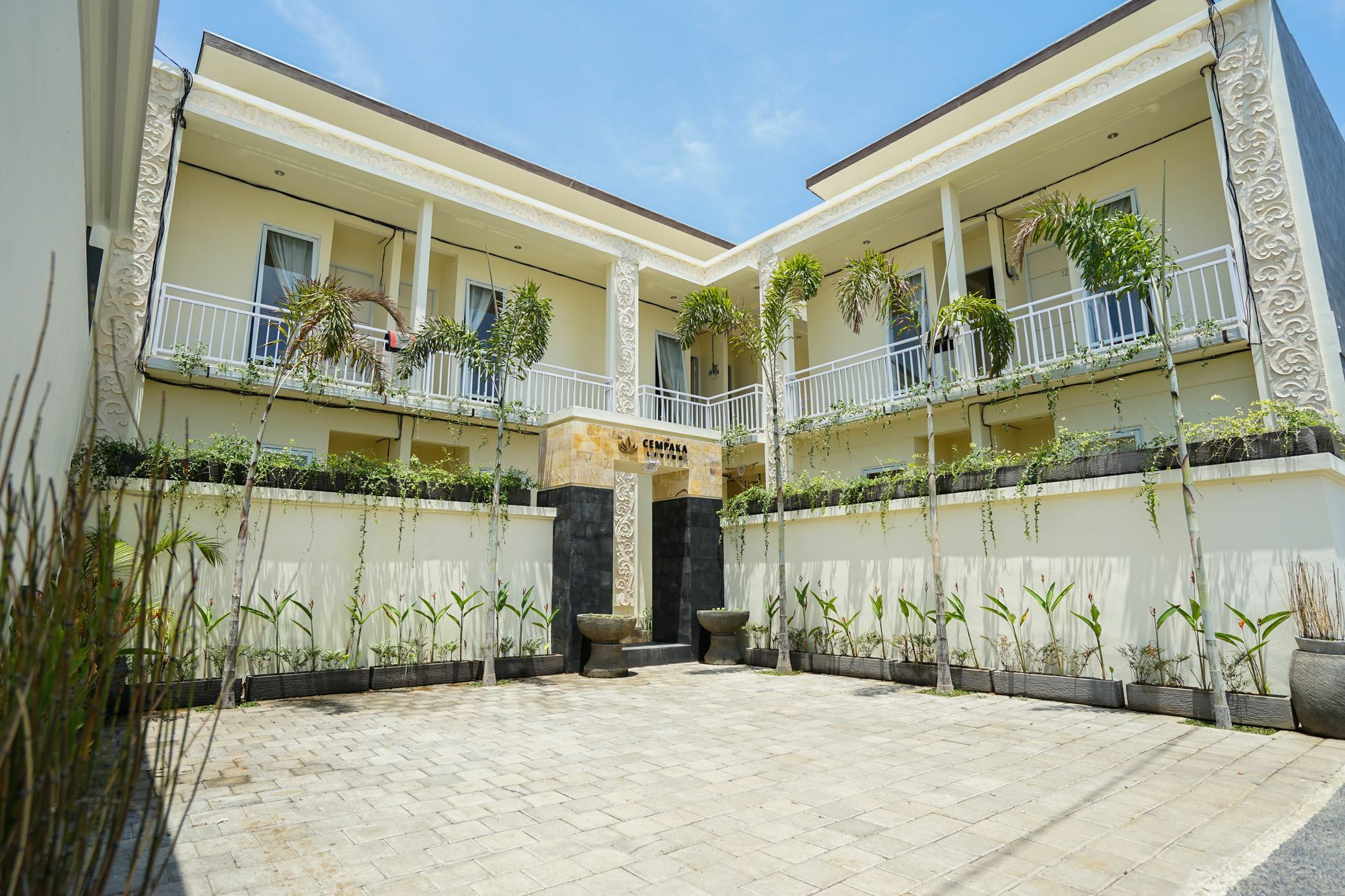 Cempaka Living Homestay *