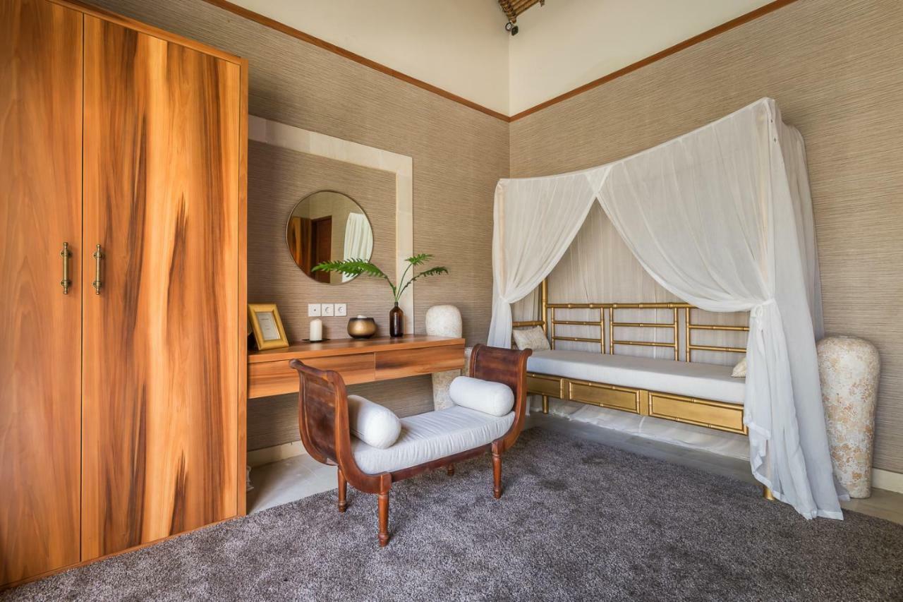 Deh Simba Villa *
