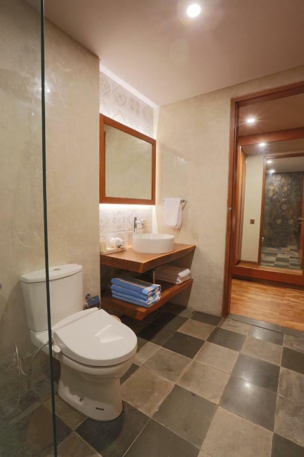 Villa Niketan - Three Bedroom Sanur