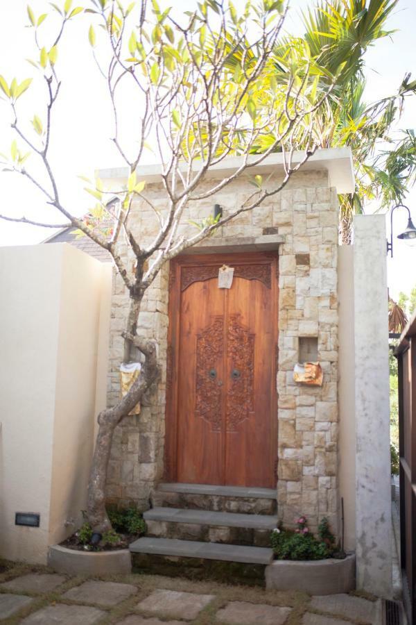 Villa Niketan - Three Bedroom Sanur