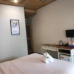 Jukung Dua Guest House