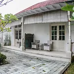 Kolonial House