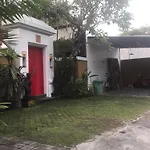 Ayu Love & Harmony Guest House