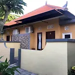 Kubu Karang HomeStay