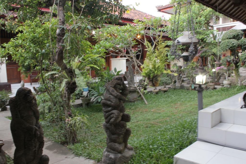Agung And Sue Watering Hole I 2*