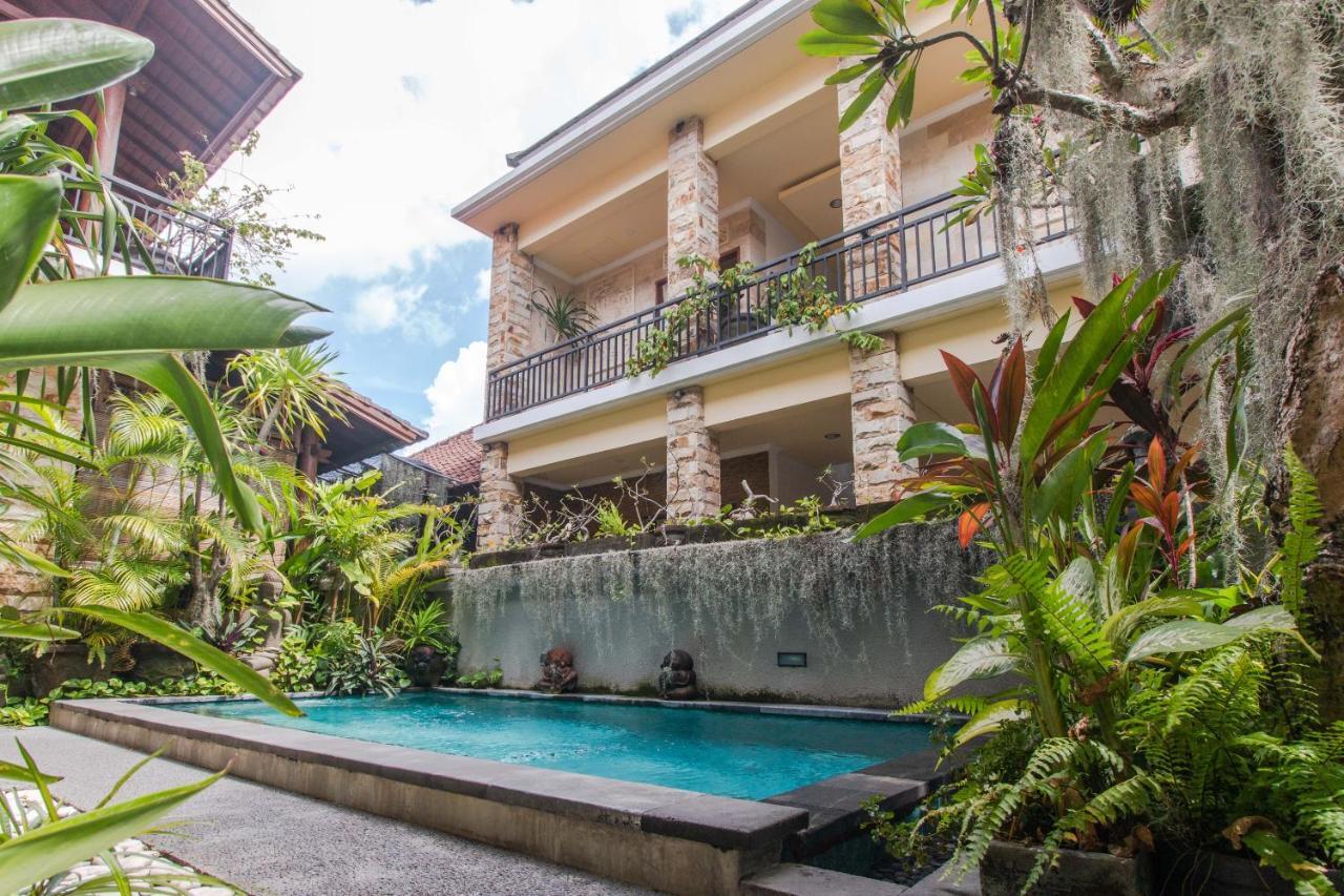 Oyo 401 The Frog Hotel 2*