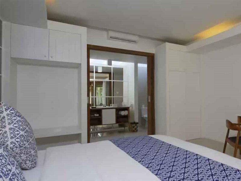 The Kanjeng & Hotel 4*