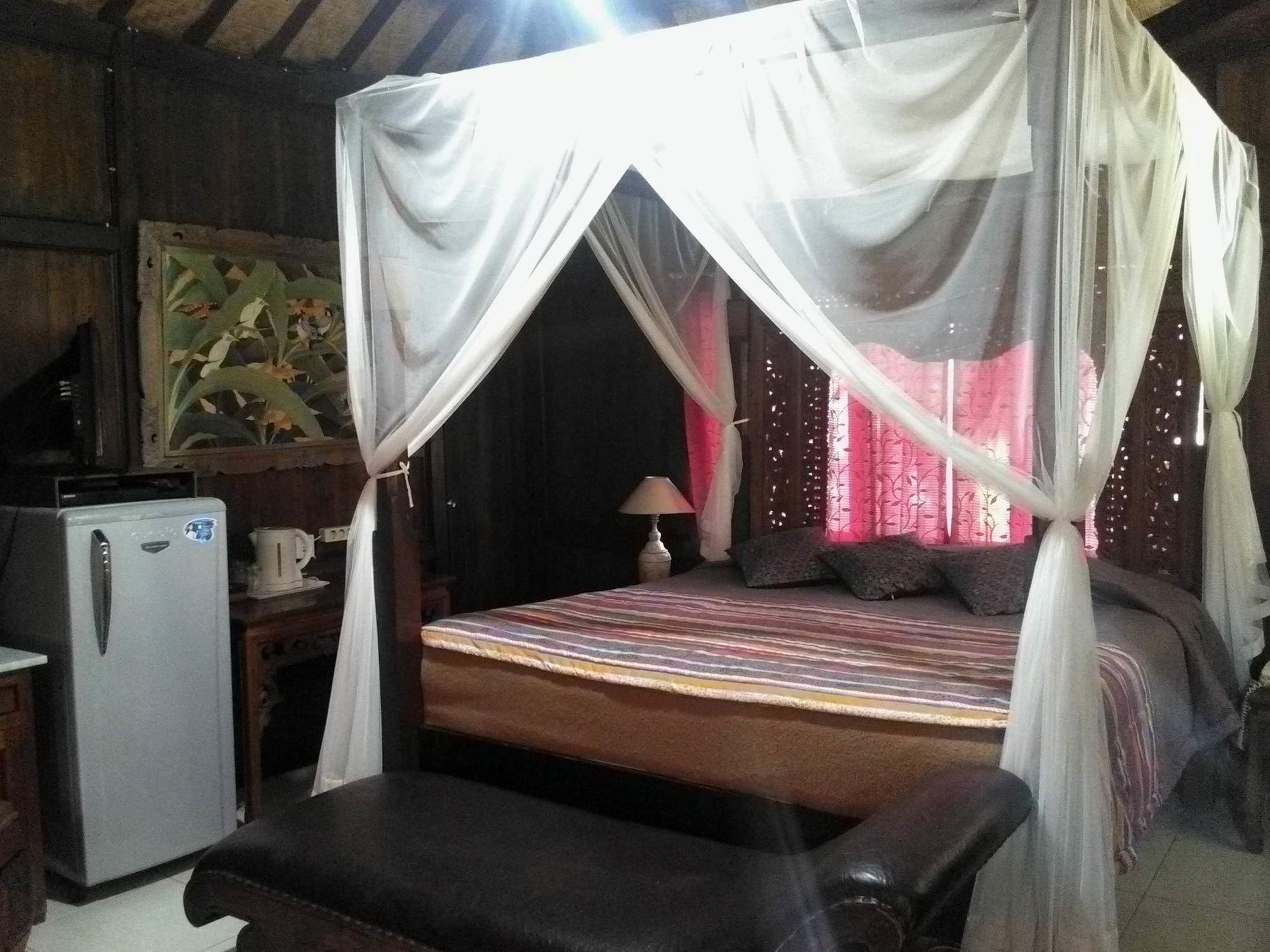 Gazebo Holiday park 3*