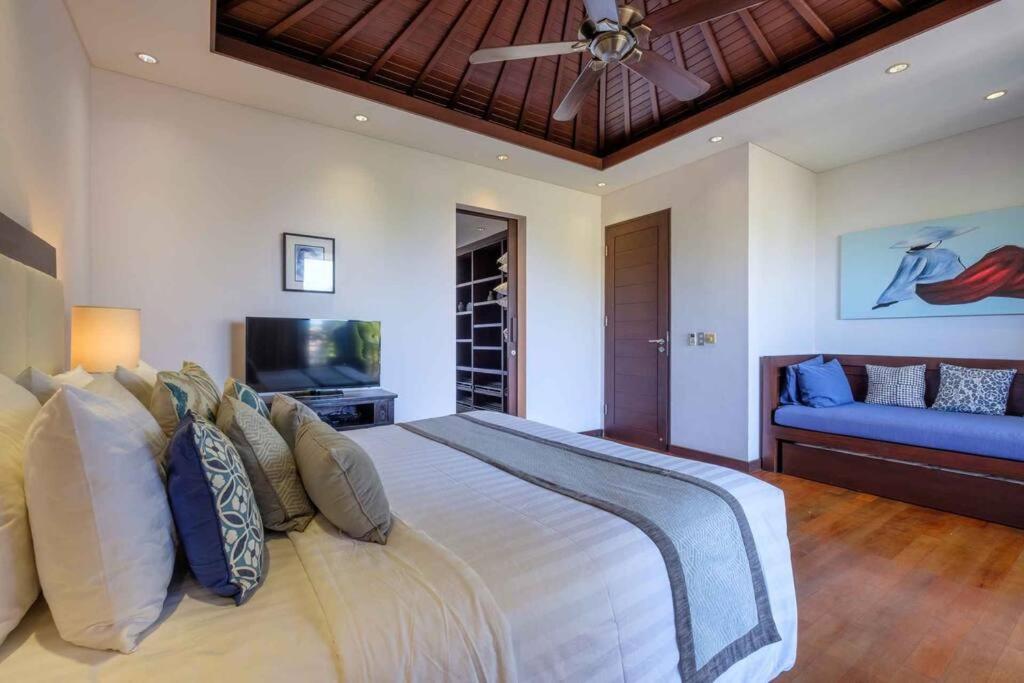 Kejora Beachfront Estate -stunning Eleven Villa Sanur (Bali)