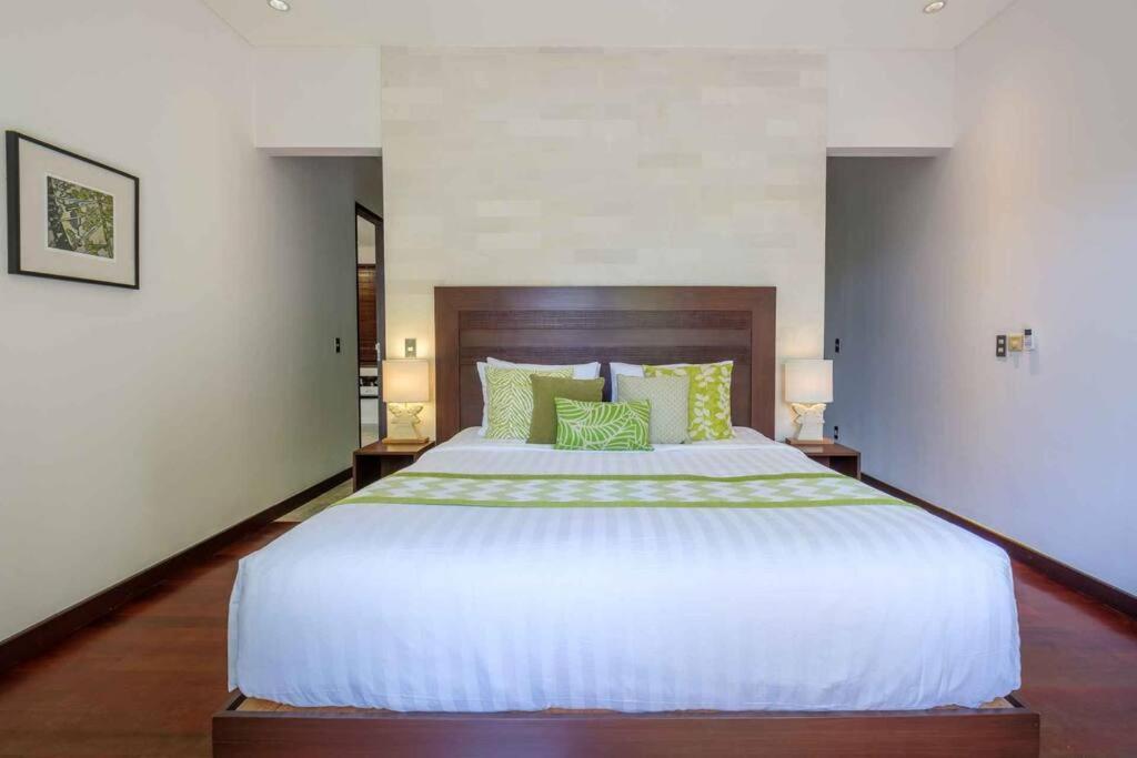 Villa Kejora Beachfront Estate -stunning Eleven Sanur