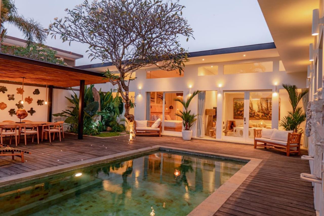 Suar Villa *