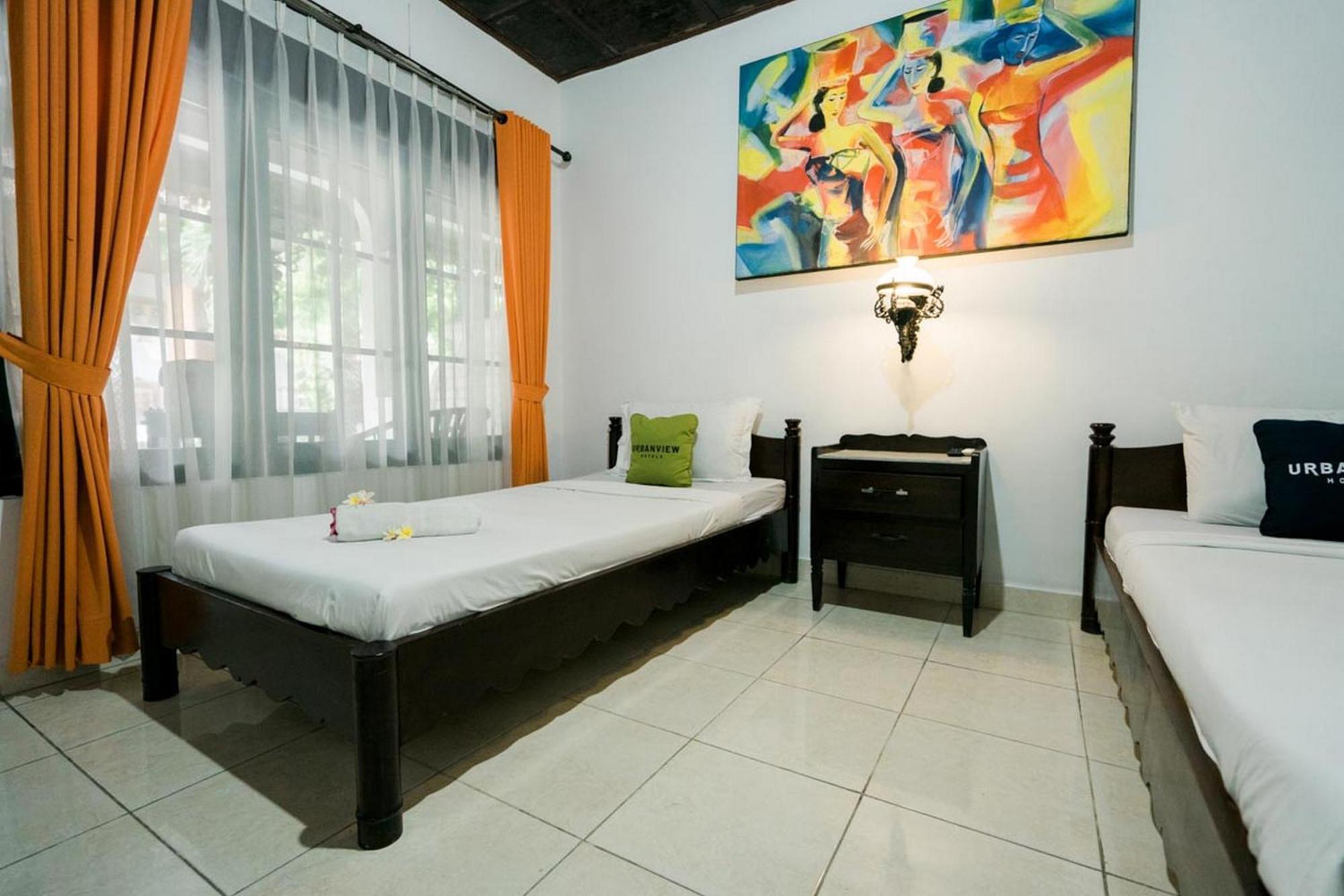 Urbanview Ananda Guest house