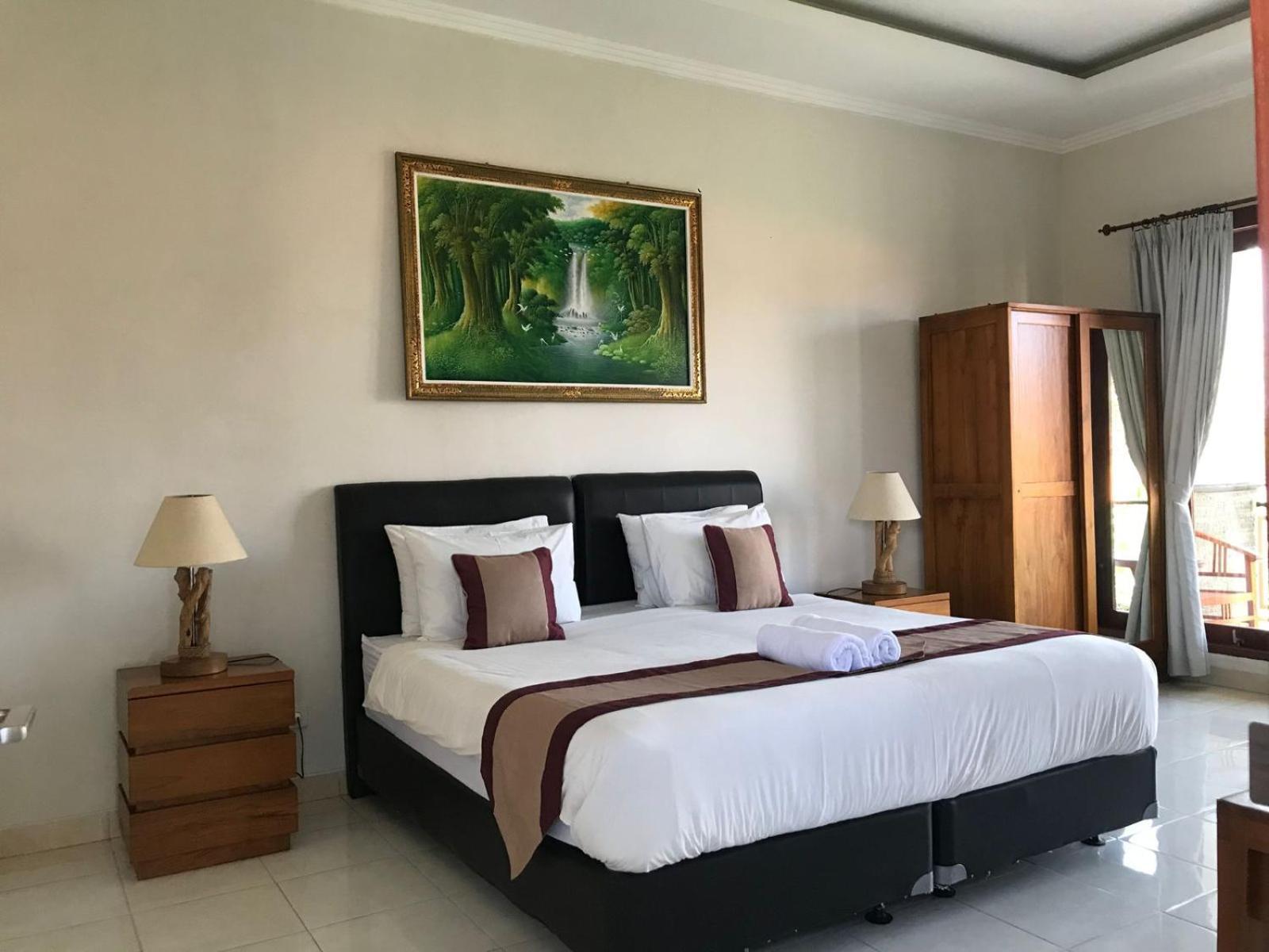 Surya Guest house 3*
