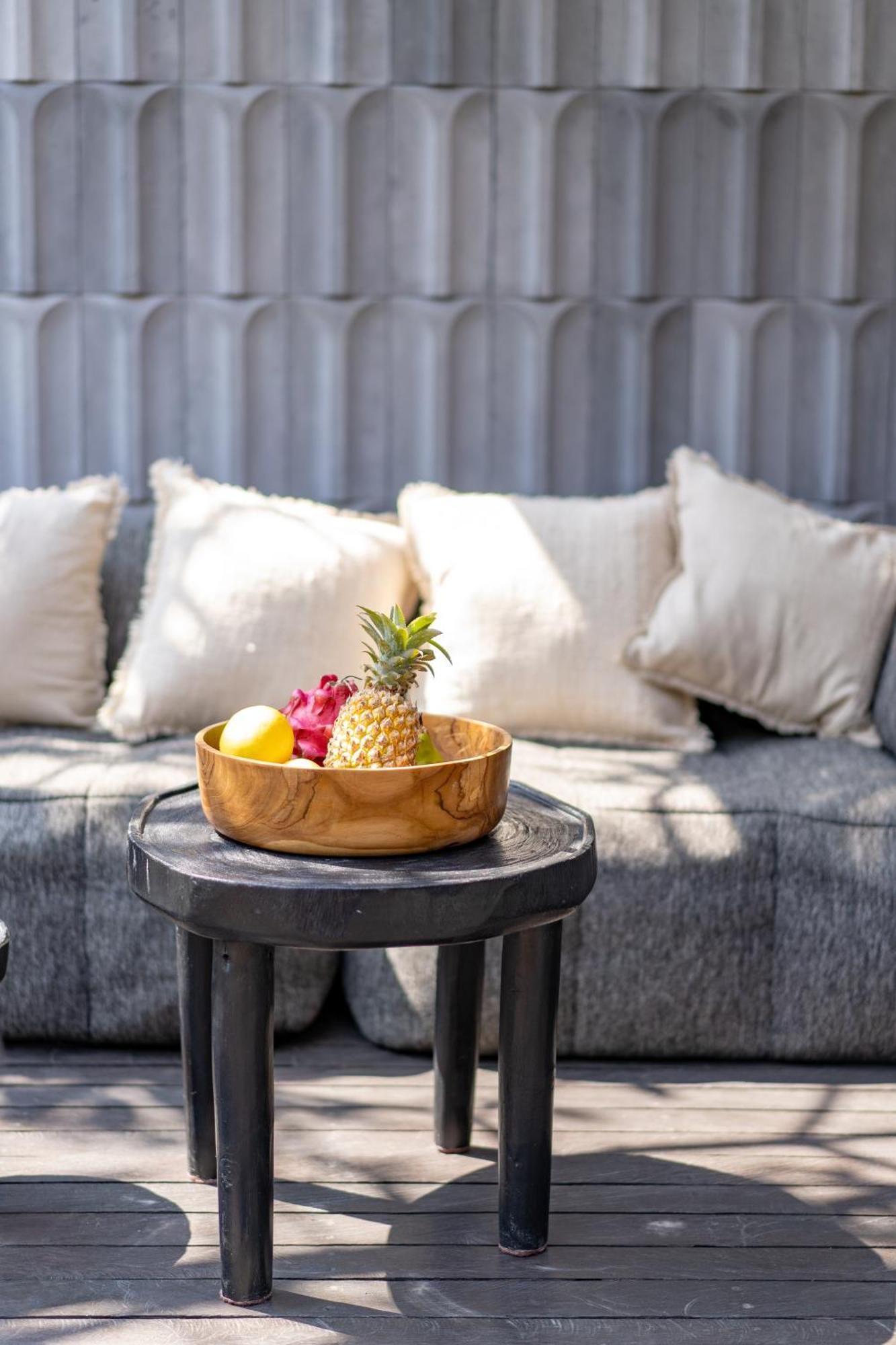 Villa Zee Design & *
