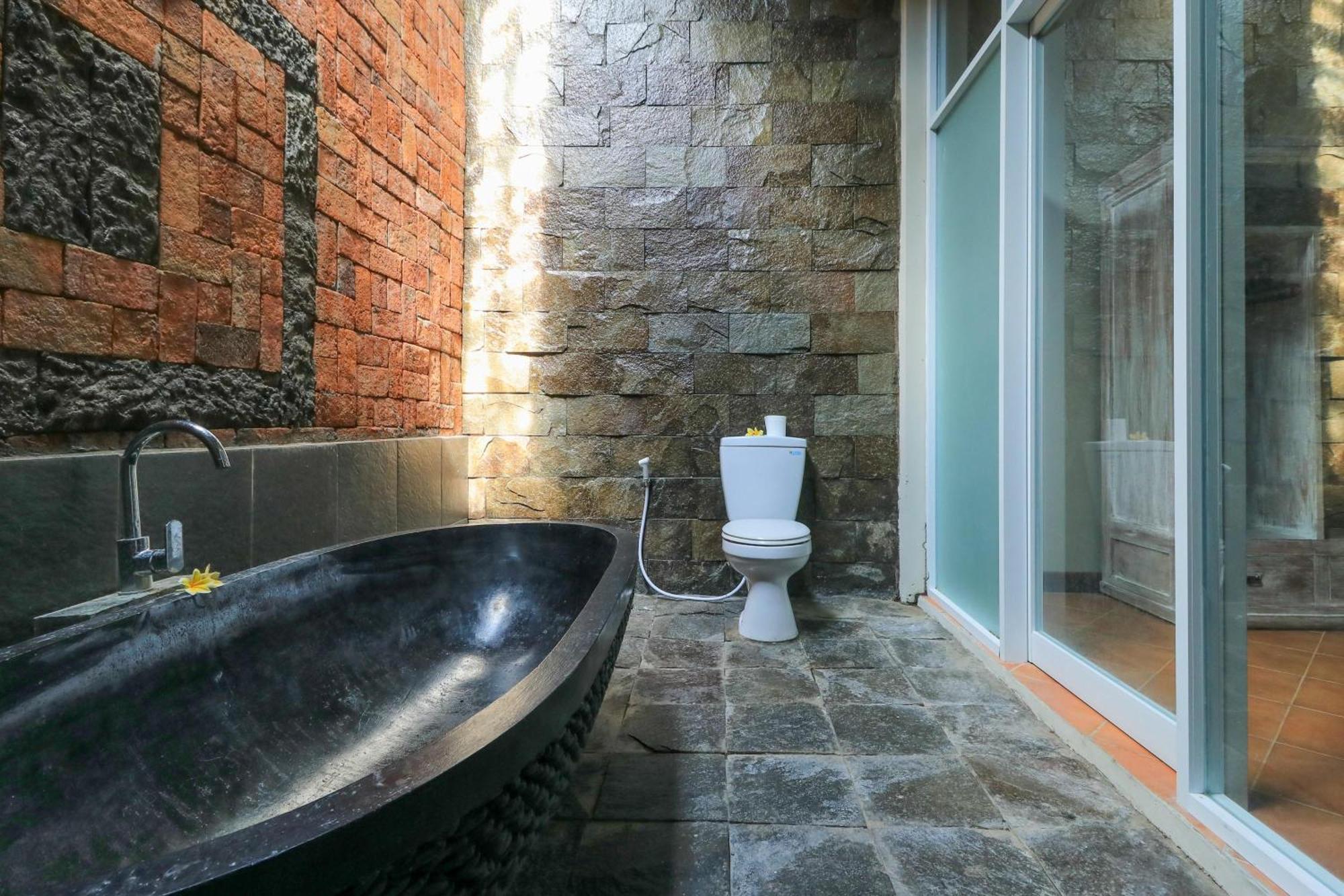 Diuma Yoga Meditation Retreat And Healing Center Sanur