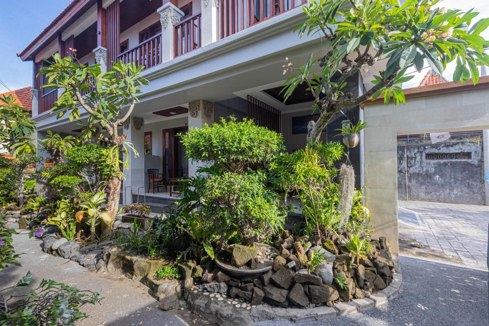 Donahome Guest house *