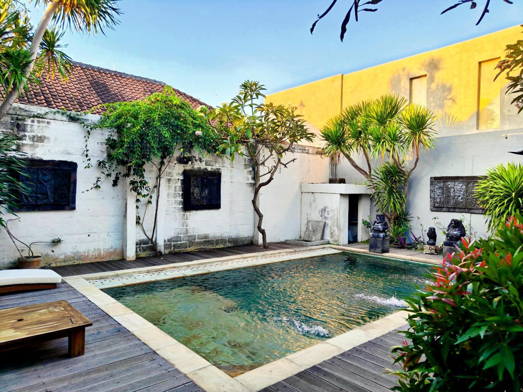 Panda Lumbung Bed & Breakfast *