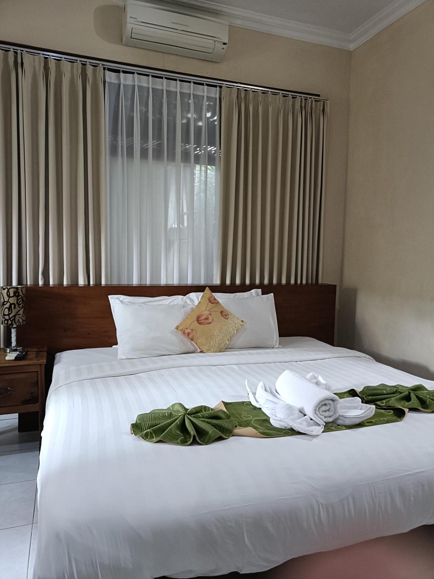 Homestay Ngetis Home Stay *
