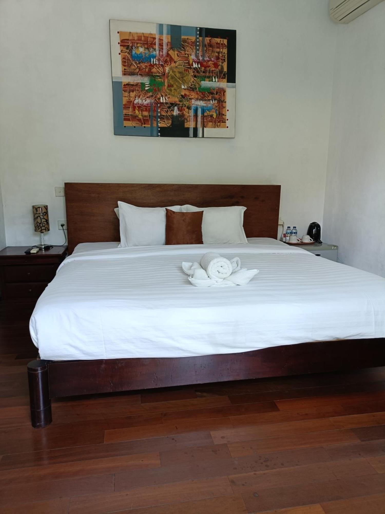 Ngetis Home Stay *