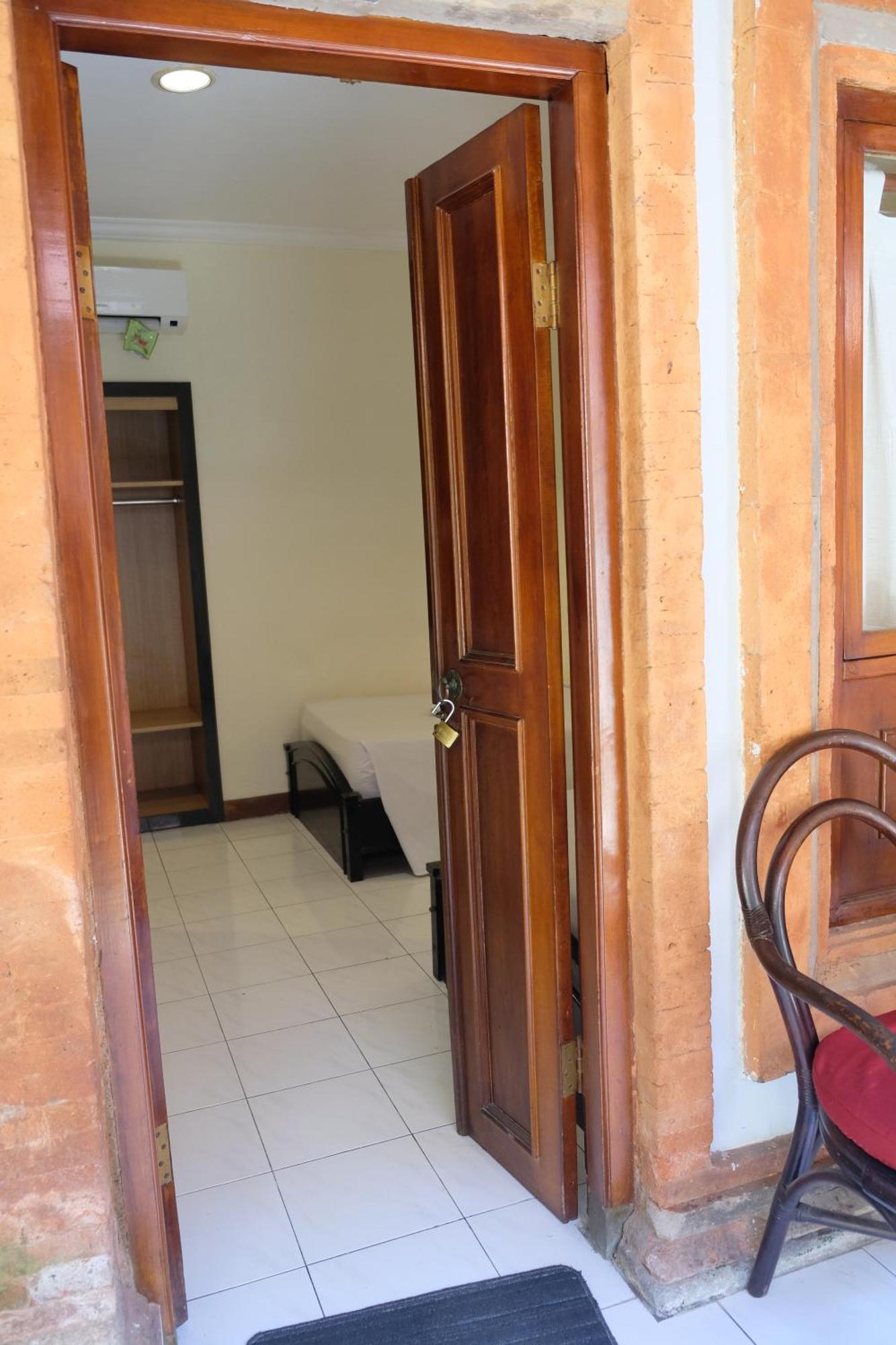 Indah 3* Sanur (Bali)
