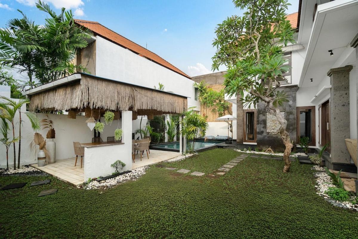 Beautiful Side Large Garden Parking * Sanur (Bali)