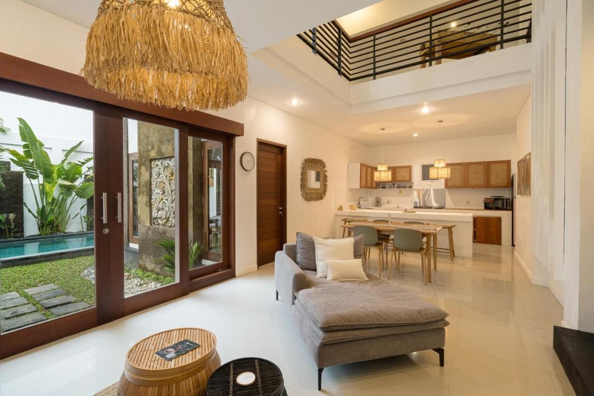Beautiful Side Large Garden Parking * Sanur (Bali)