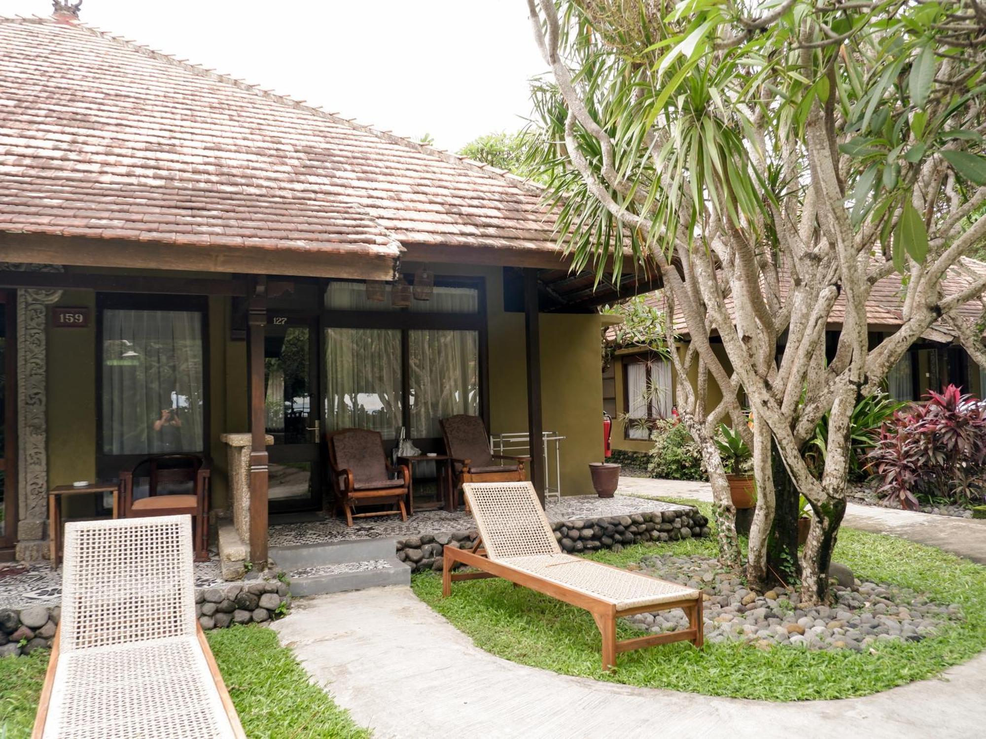 Peneeda View 3* Sanur (Bali)