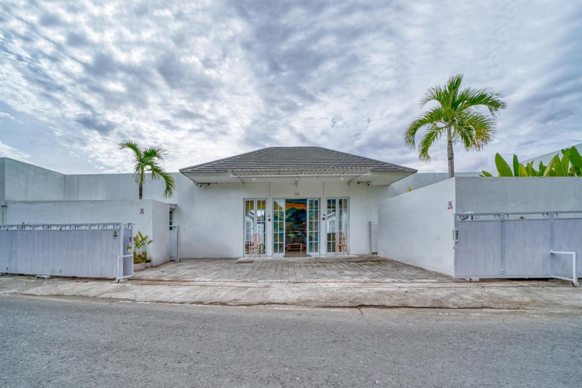 Amazing 3 Bed For Long Term Apartment *