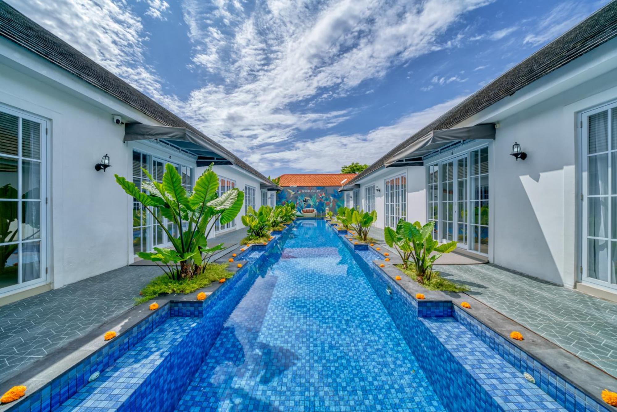 3bd Modern In With Bbq & Huge Shared Pool Apartment