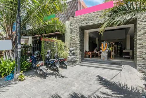 Puri Mango Hotel *