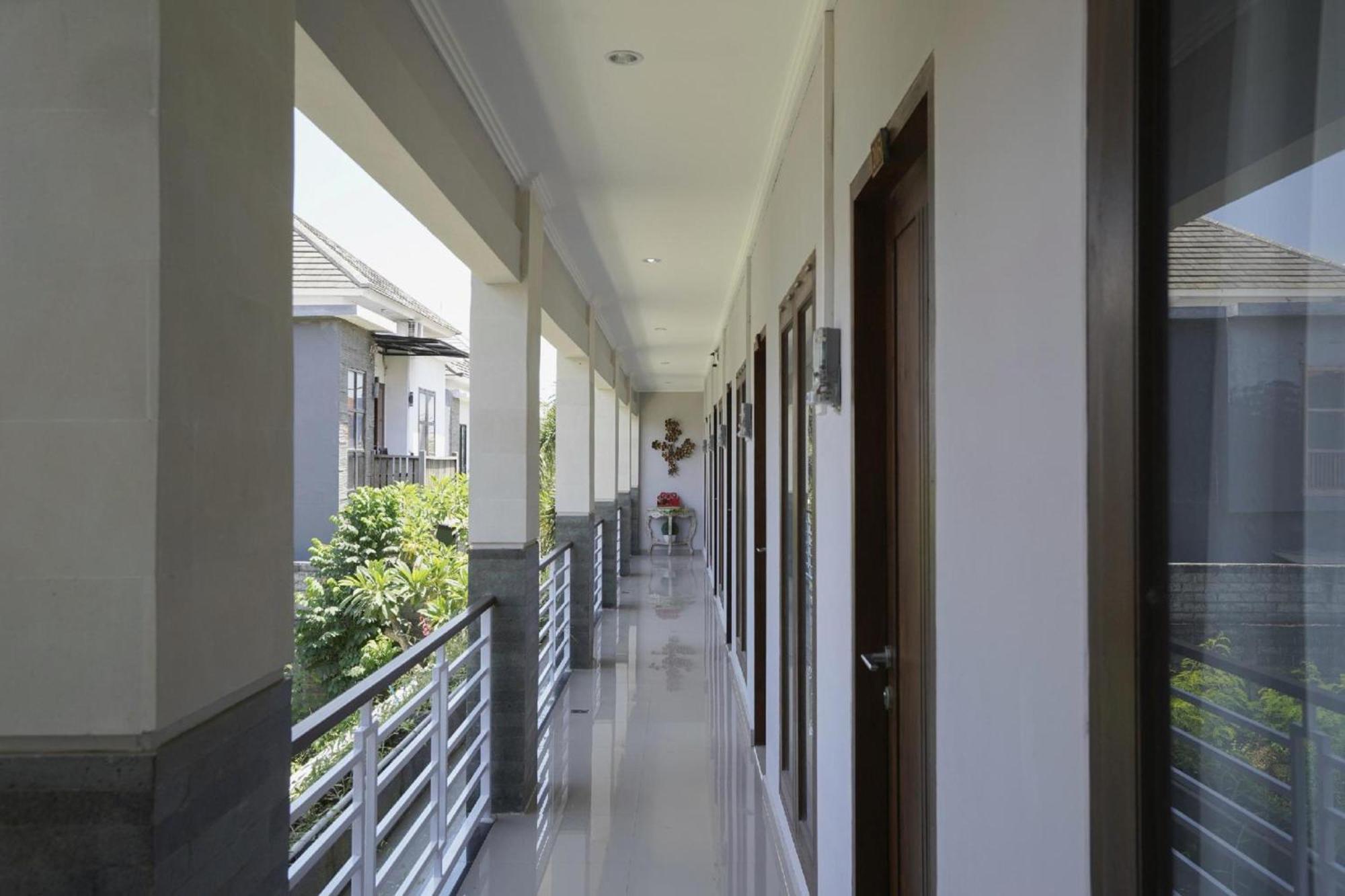 Super Oyo Capital O 2166 Elitya 2*