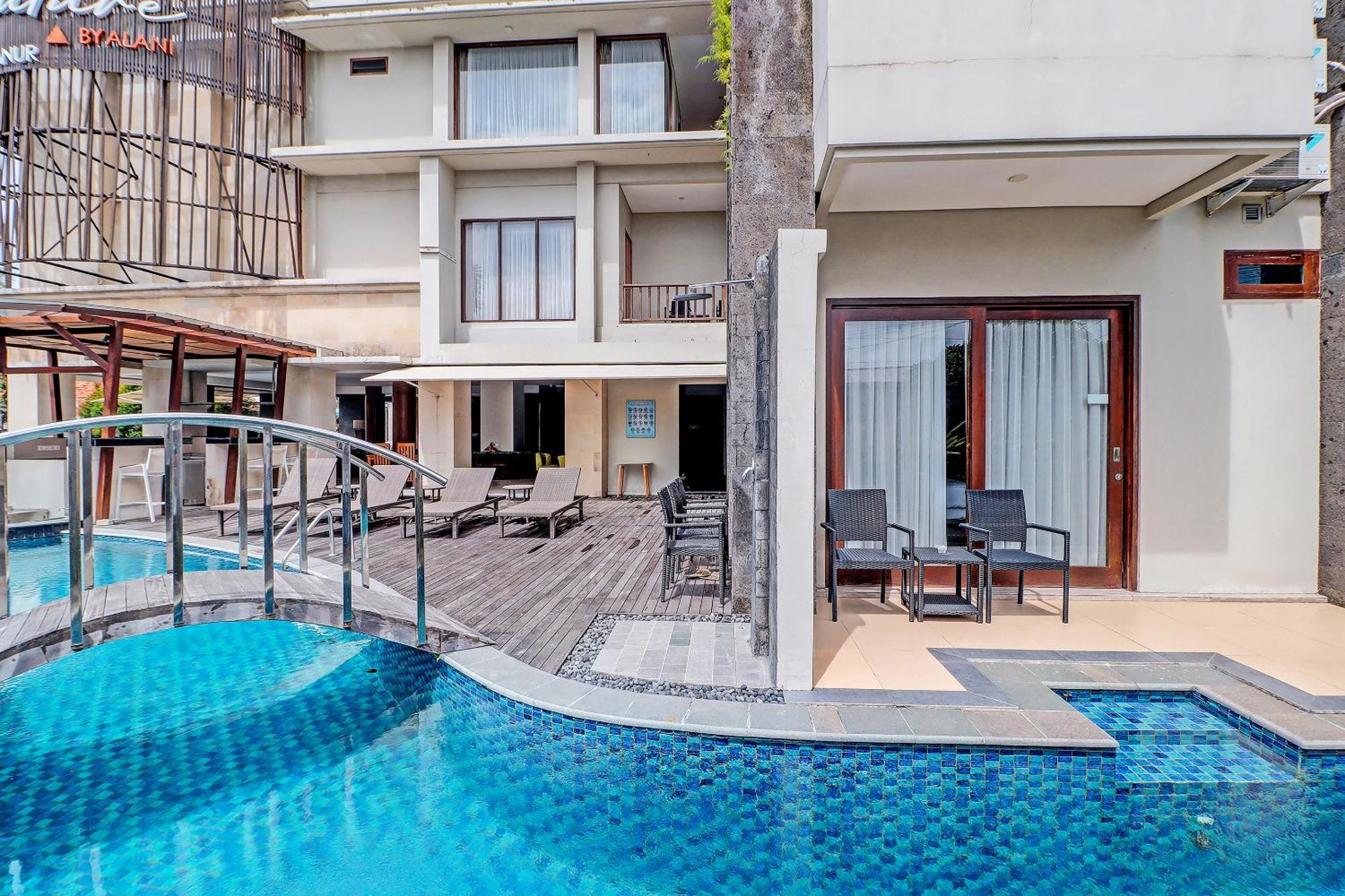Townhouse Oak Signature Hotel 4*